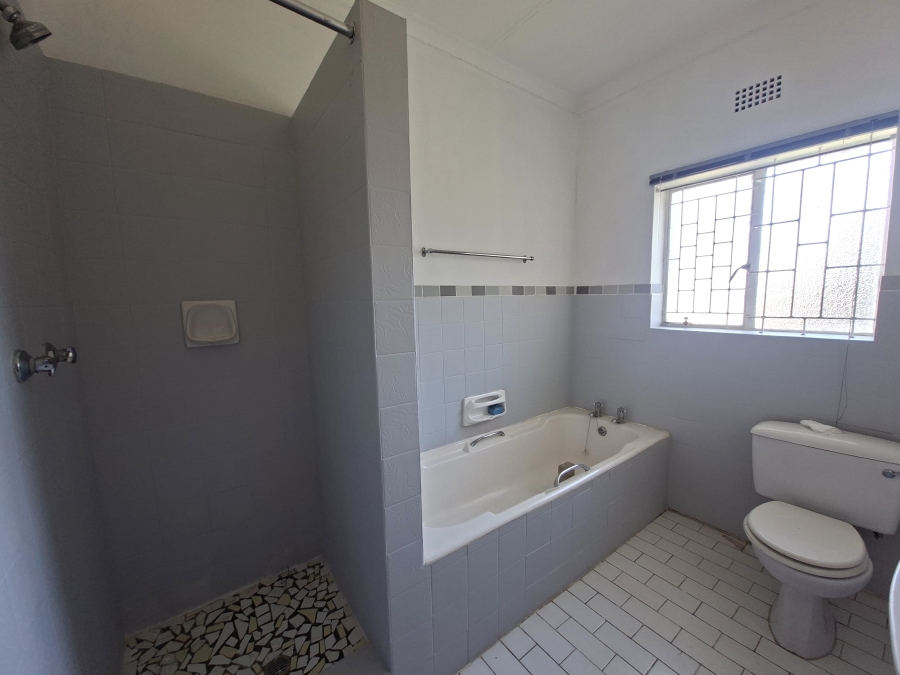 To Let 4 Bedroom Property for Rent in Vanes Estate Eastern Cape